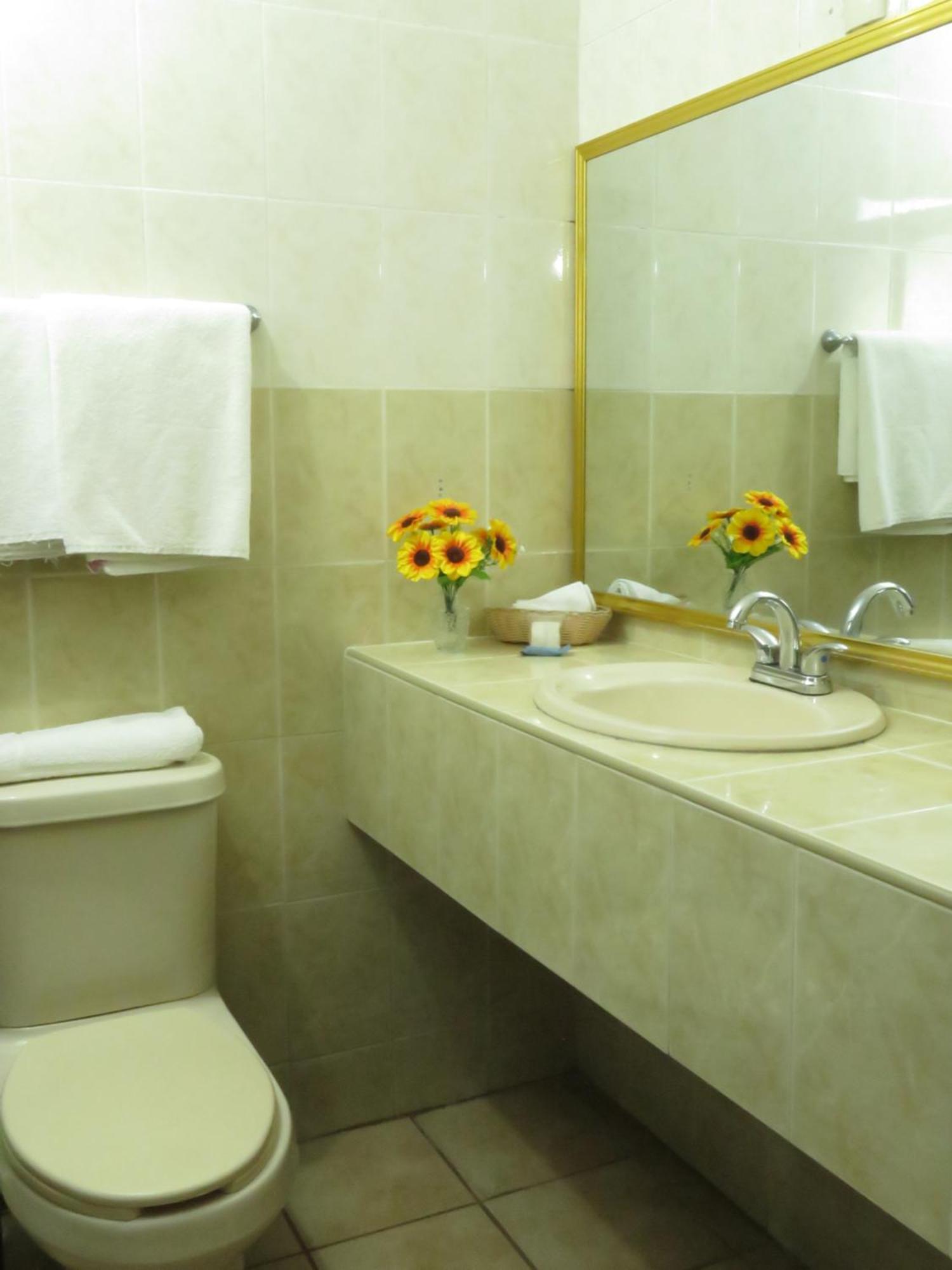 Hotel Los Girasoles Tepic Buitenkant foto