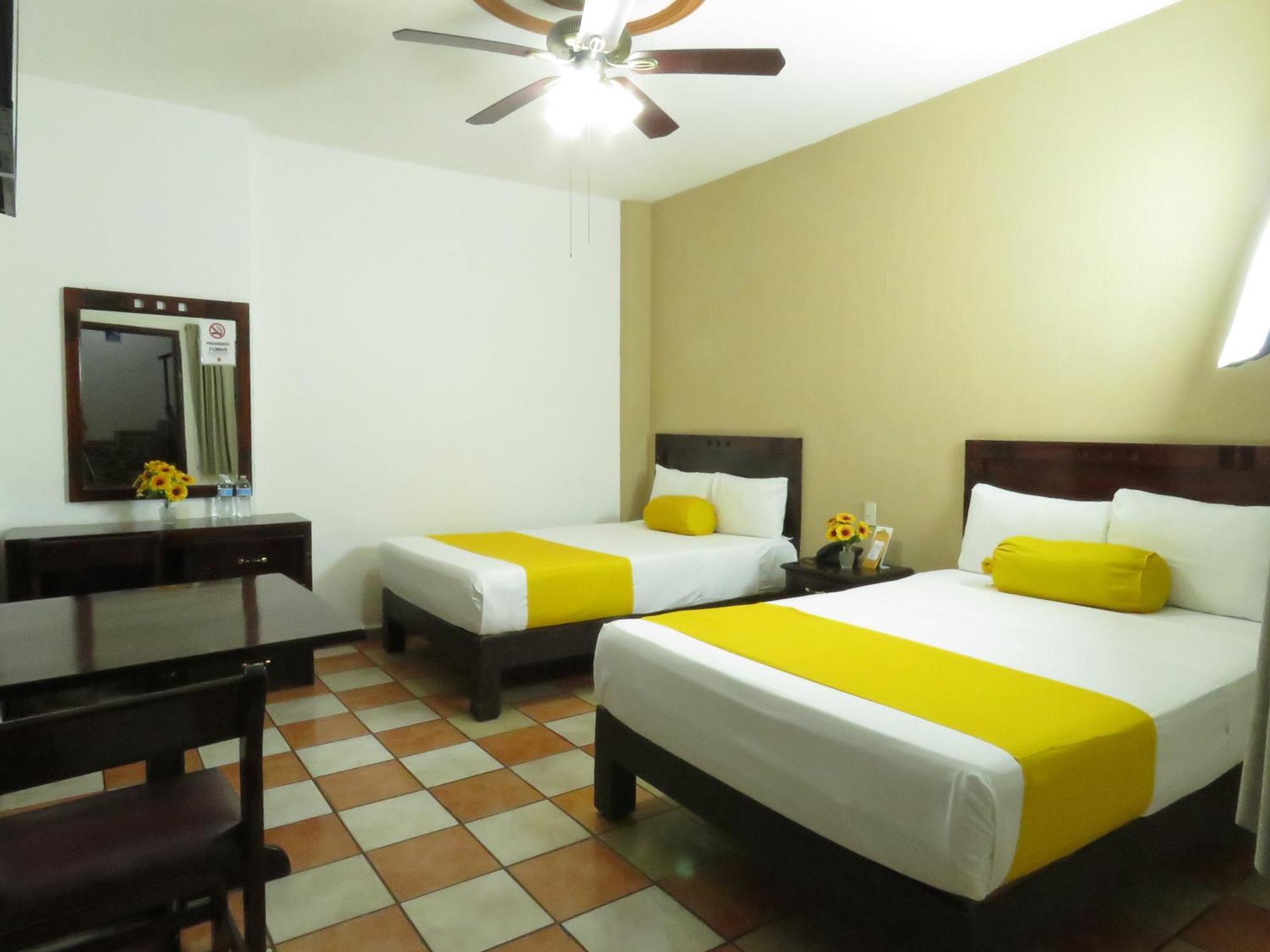 Hotel Los Girasoles Tepic Buitenkant foto