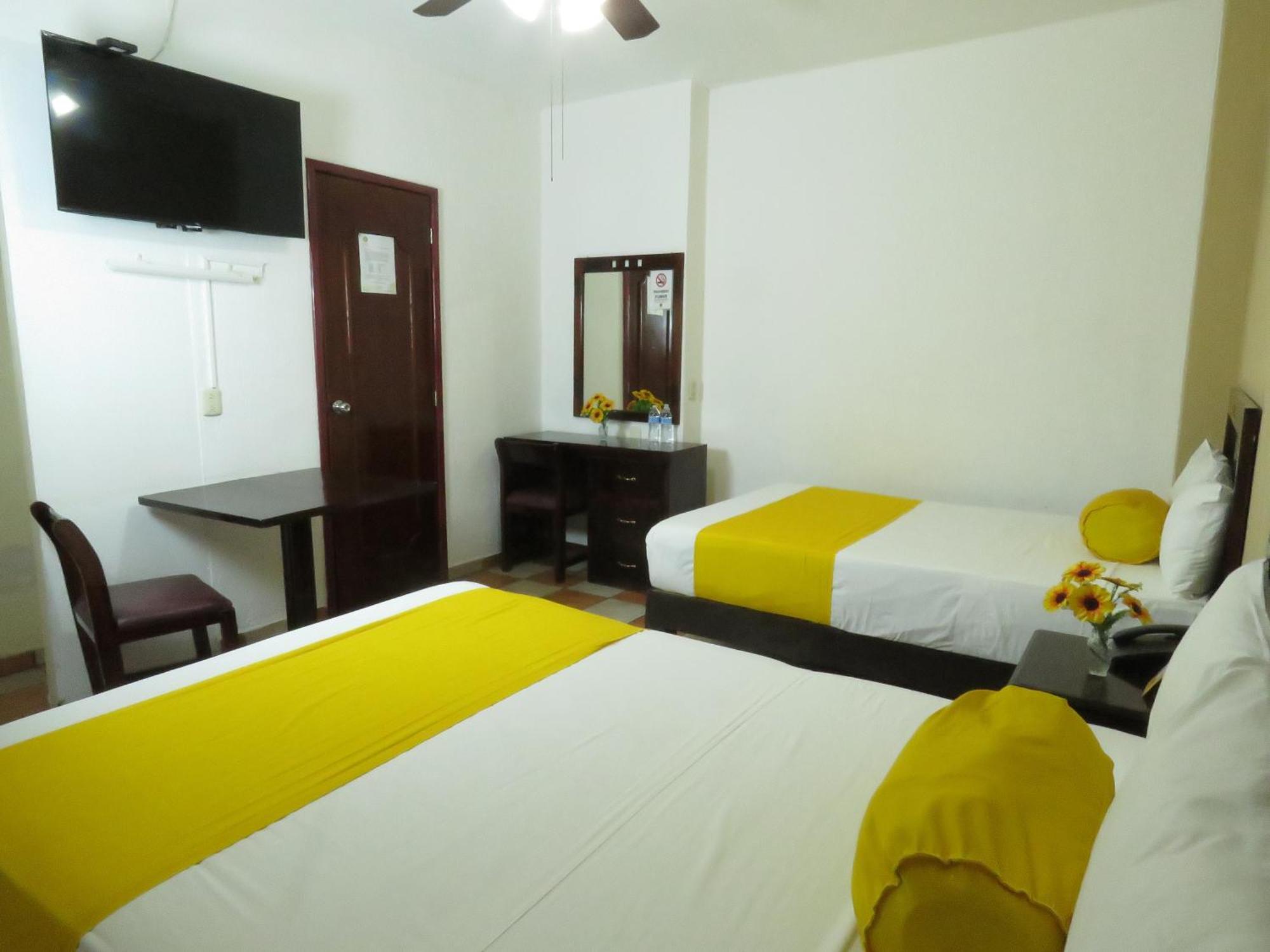 Hotel Los Girasoles Tepic Buitenkant foto
